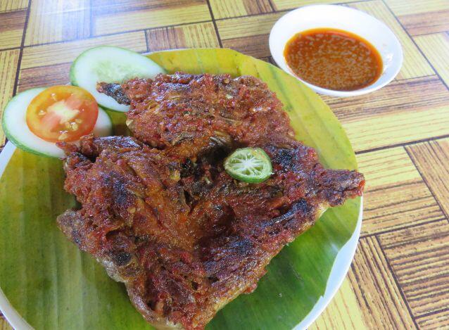 10 Makanan Tradisional Indonesia Ini Terasa Pedas Nikmat