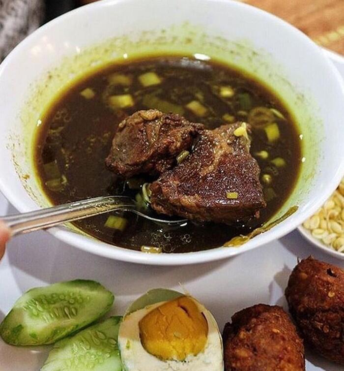 Wuenak Tenan! 5 Racikan Rawon di Kota Pahlawan Ini
