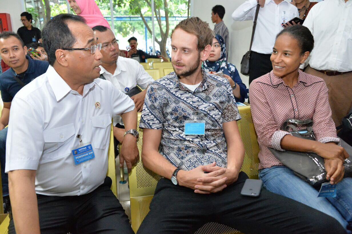 Menhub Tinjau Pelayanan Pembuatan SIM Terpadu Dan Sidak Ke Pelabuhan Muara Angke