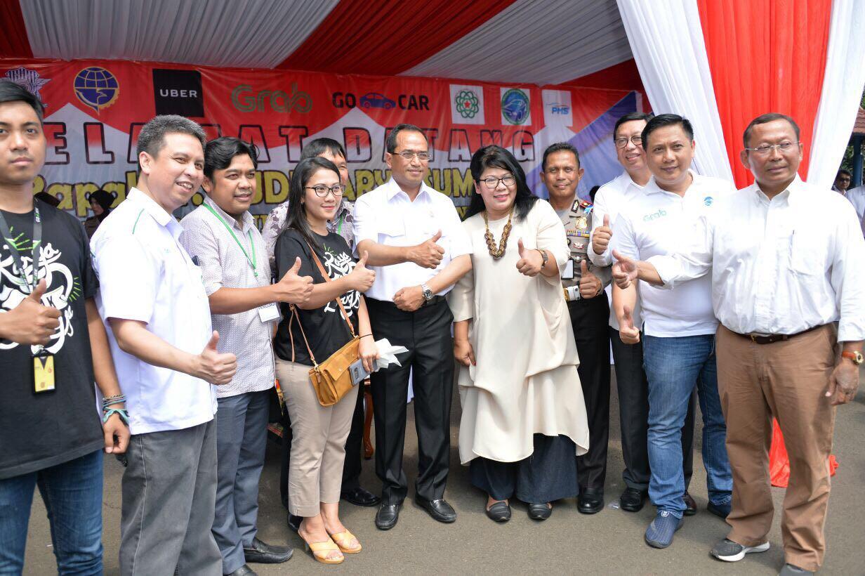 Menhub Tinjau Pelayanan Pembuatan SIM Terpadu Dan Sidak Ke Pelabuhan Muara Angke