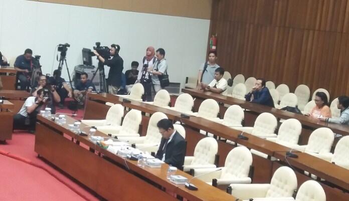 Setnov Berkali-Kali Ditemui Seseorang Nego Soal Pansus Angket