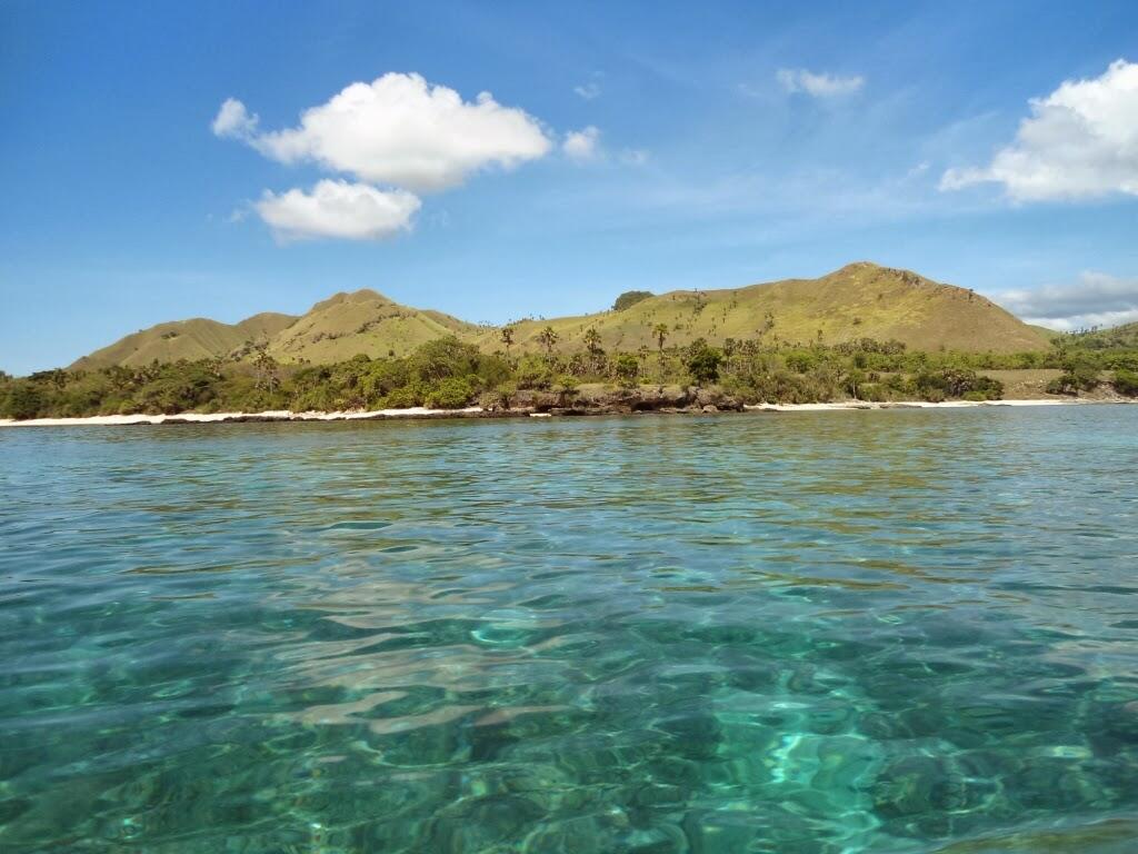 keindahan pulau mules di NusaTenggara Timur