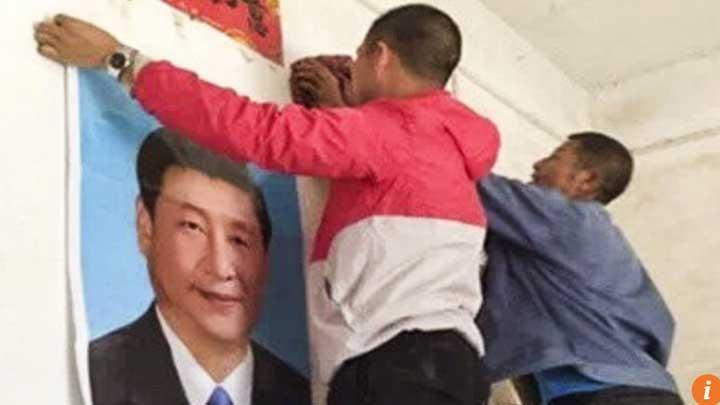 Bosan Miskin, Warga Cina Ganti Poster Yesus dengan Xi Jinping