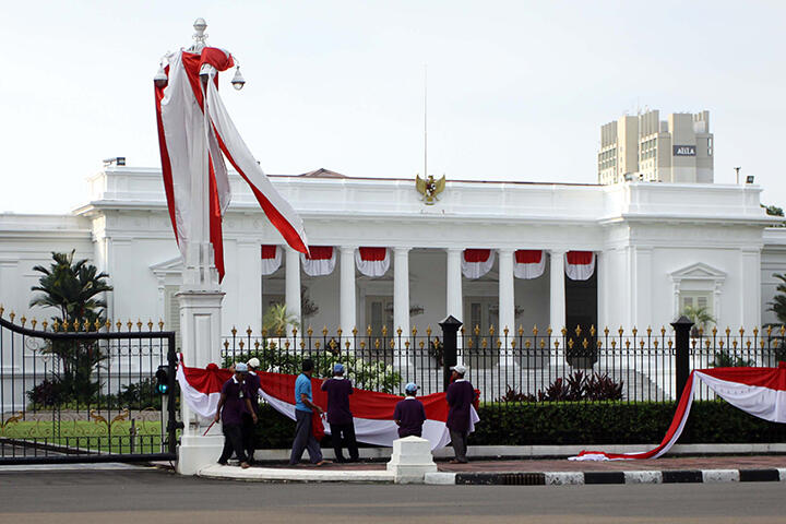 Polisi Tangkap Pria Mencurigakan di Istana