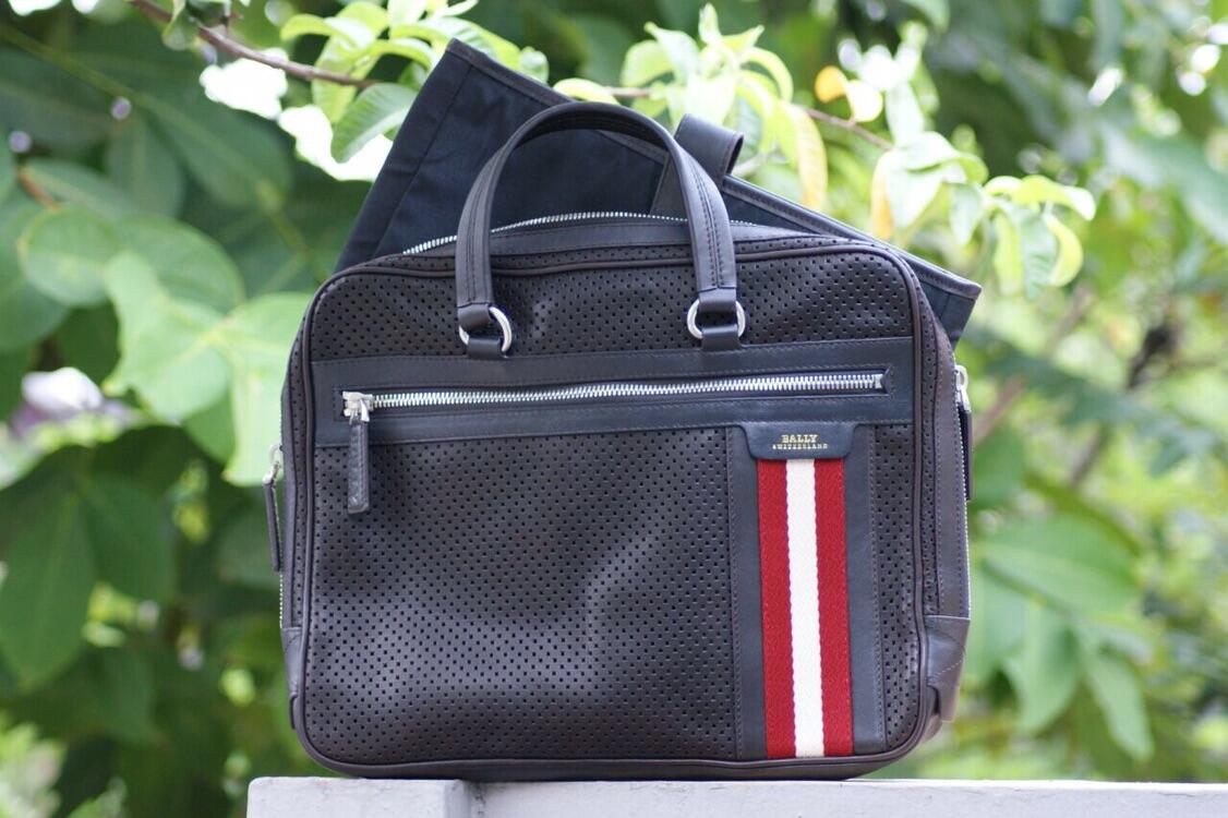 Terjual tas  bally  office original  KASKUS