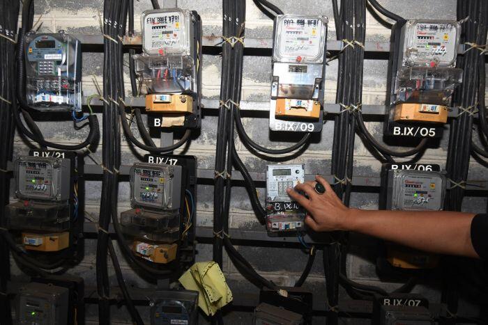 Pelanggan listrik 900 VA tak masuk rencana peleburan