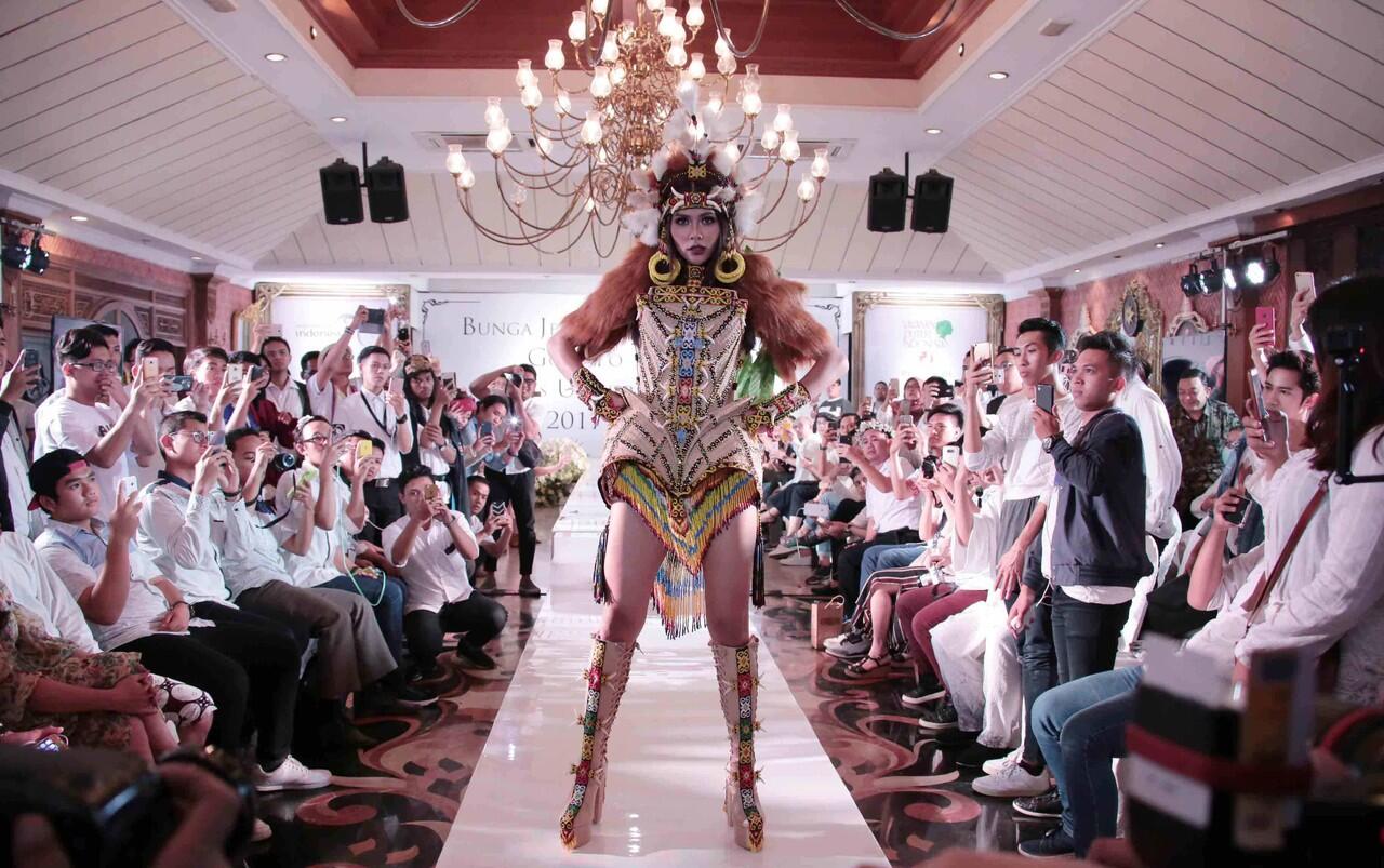 Kostum Warrior of Orang Utan Siap Bersaing di Miss Universe 2017