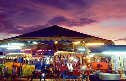 GINI NIH SUASANA PASAR MALAM DI SINGAPORE