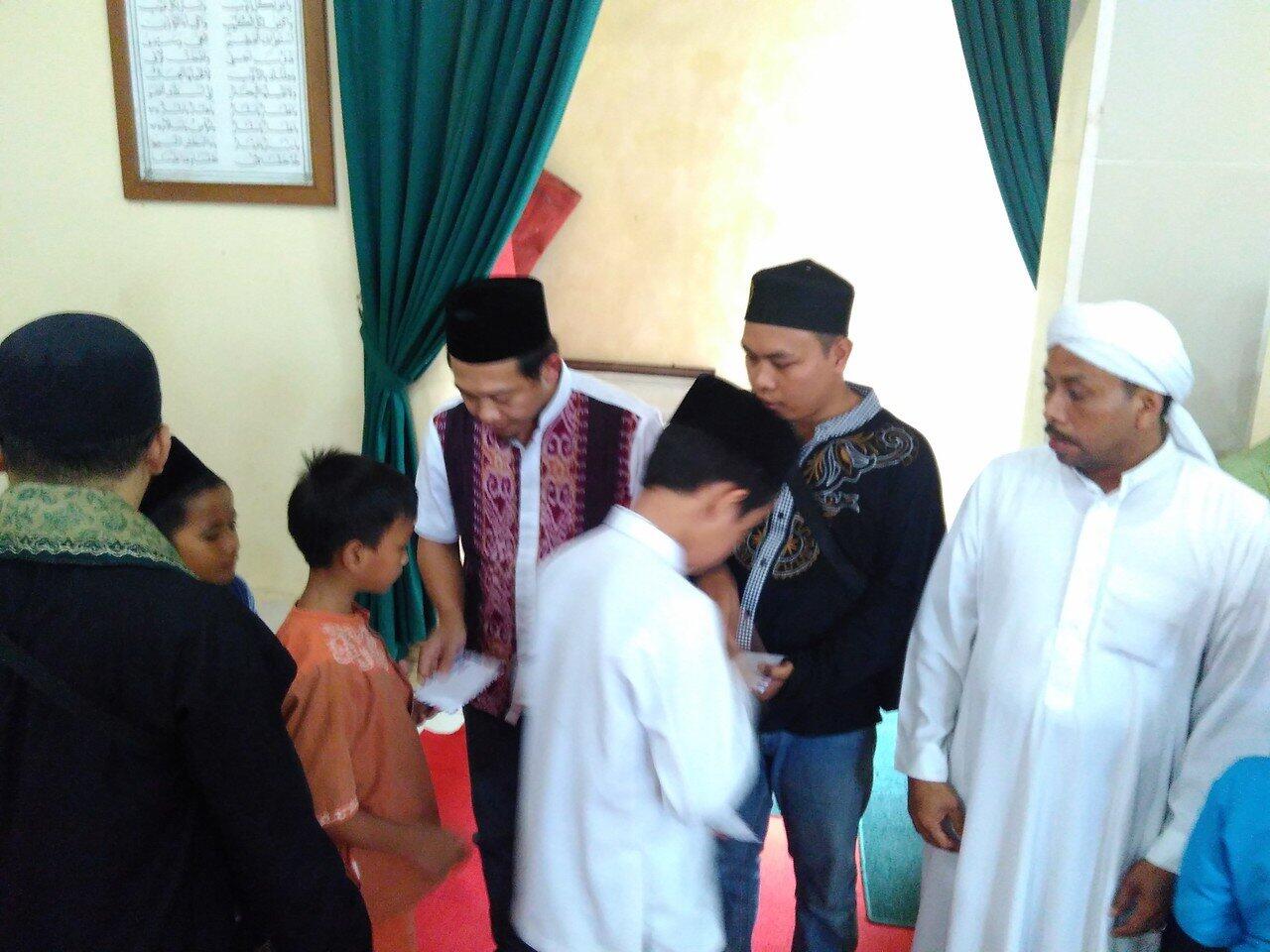 Penggalangan Dana Pembangunan Masjid&Majlis Ta`lim Al Barokah Kp.Cipeuteuy Kab. Bogor