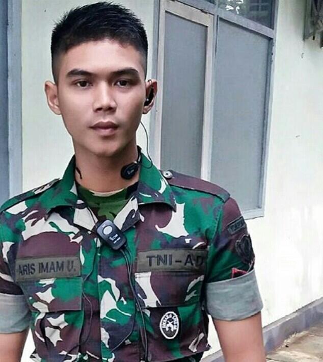 Dalam 1 Jam 18 Menit, Sandera dibebaskan TNI, KKB lari ke hutan 