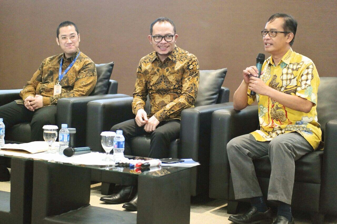 Bersama Menteri Tenaga Kerja RI Bapak Hanif Dhakiri Lets Do Something For Nation