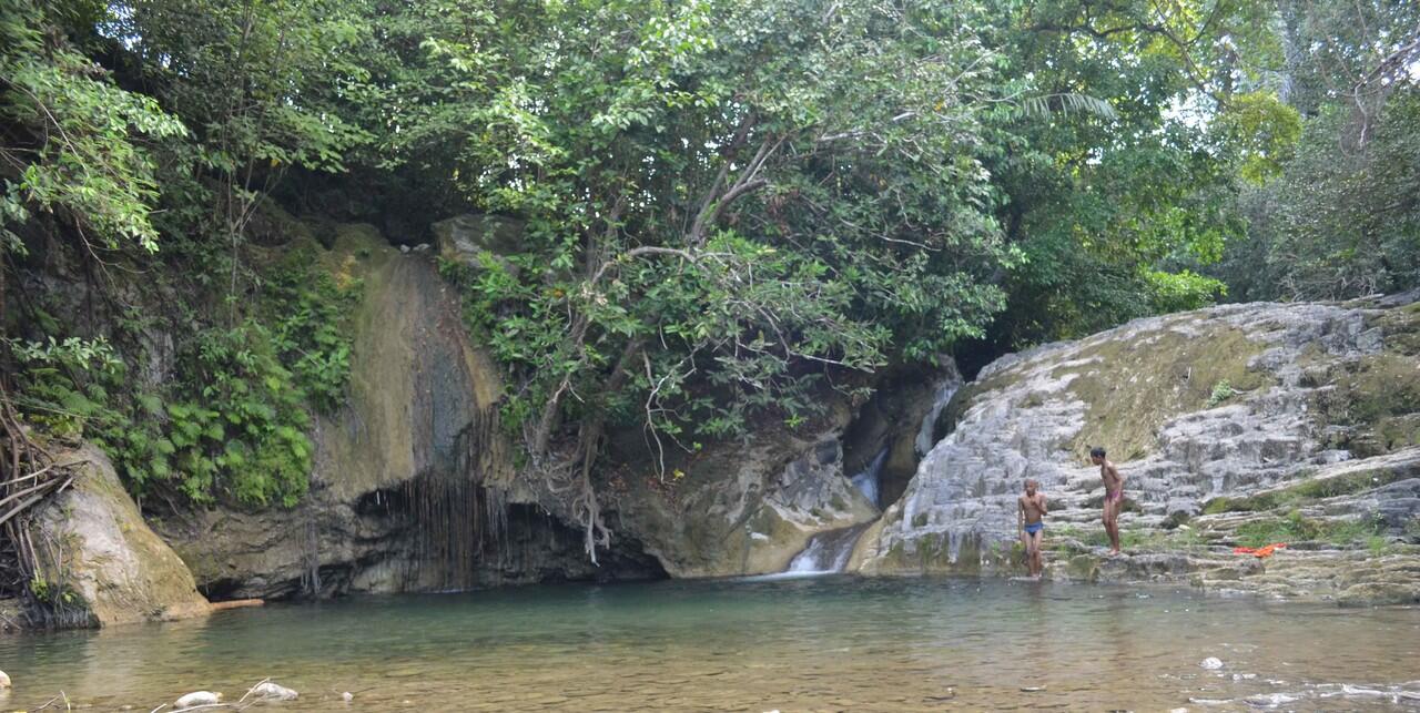 Tiwo Wali di Flores, Air Terjun Raja