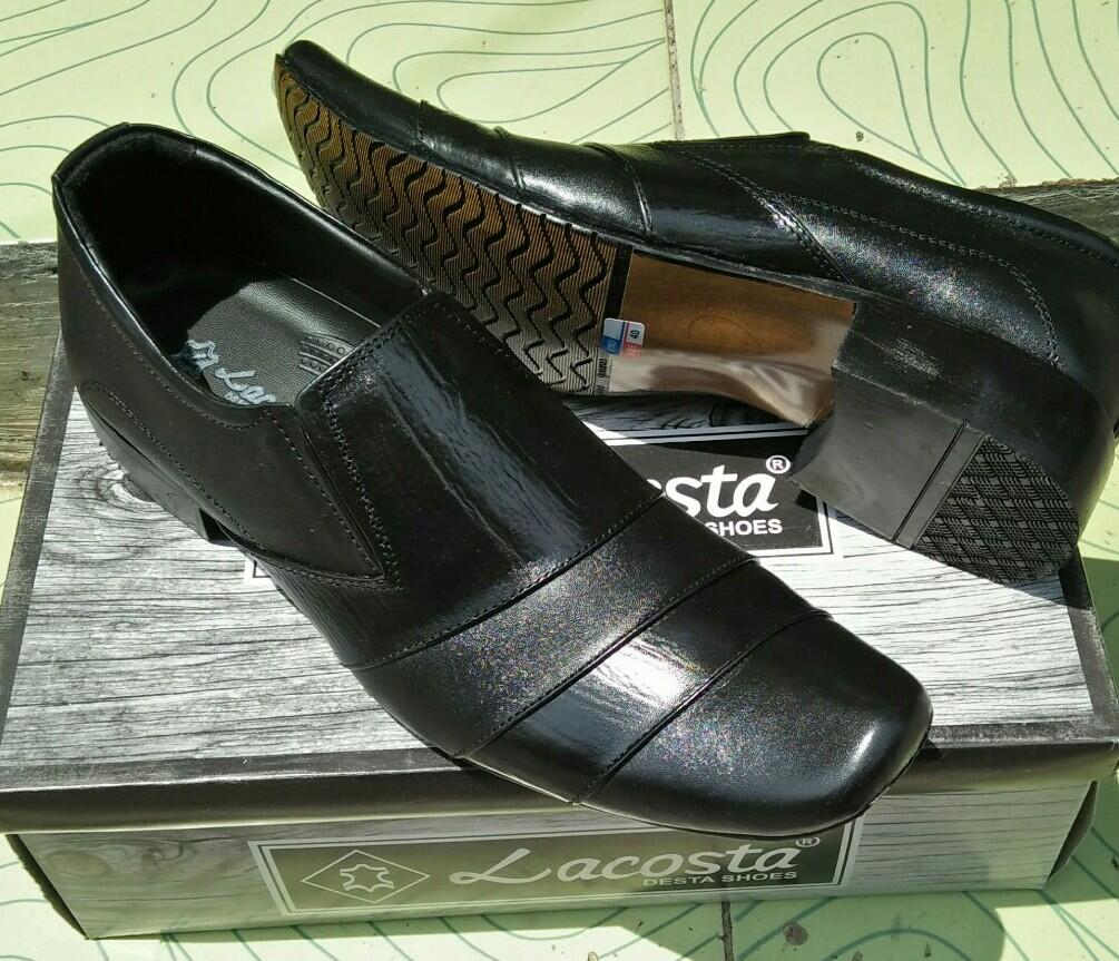 Gudang sepatu