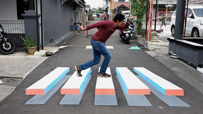 Melihat Lukisan Jalan dan Zebra Cross 3D Depok Timur yang ...