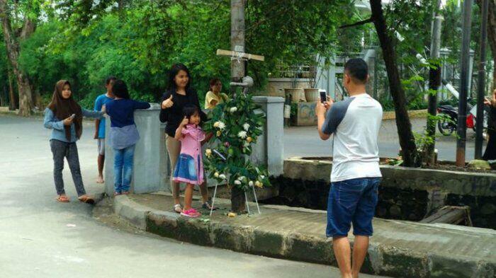 Tiang Lampu Setnov jadi Wisata Baru di Selatan Jakarta