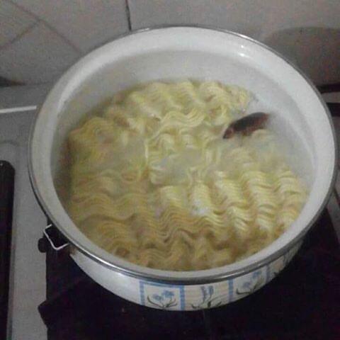 Konten Shitpost Bikin Ngakak 2017