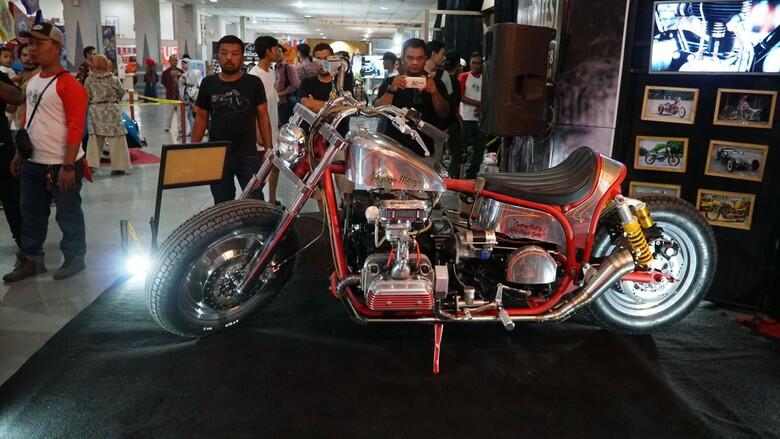 Motor Modifikasi Ini Gendong Mesin VW