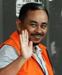 DERETAN KETUM PARTAI YANG TERJERAT DALAM LINGKARAN KORUPSI