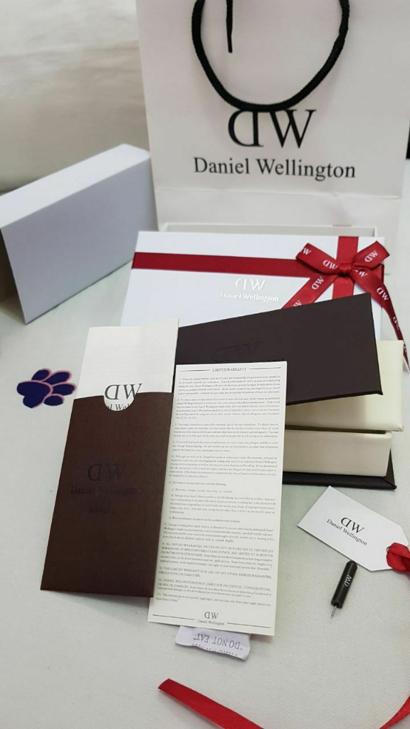 TANYA KEASLIAN JAM TANGAN DANIEL WELLINGTON