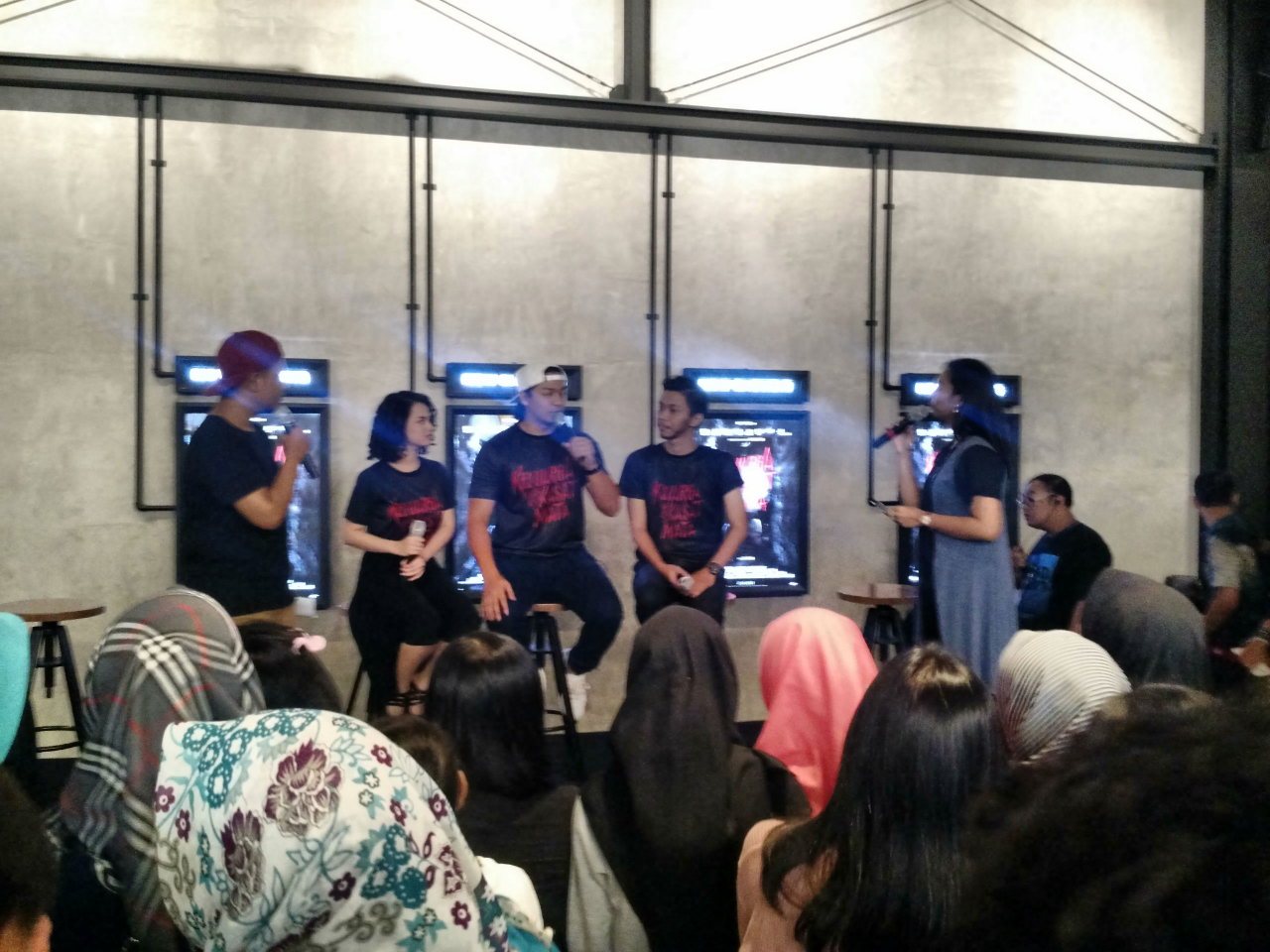 Nobar Gala Premier dan Review Film Keluarga Tak Kasat Mata bersama Regional Depok.