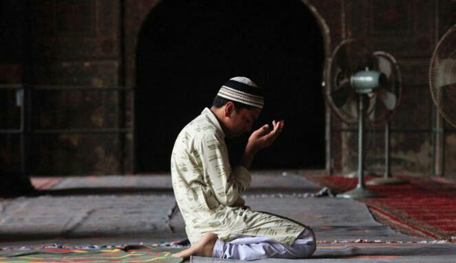 Dahsyatnya Istighfar 100x Sehari(Gan-Sis Harus Coba)