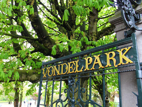 10 Tempat Wisata di Amsterdam Belanda yang Terkenal