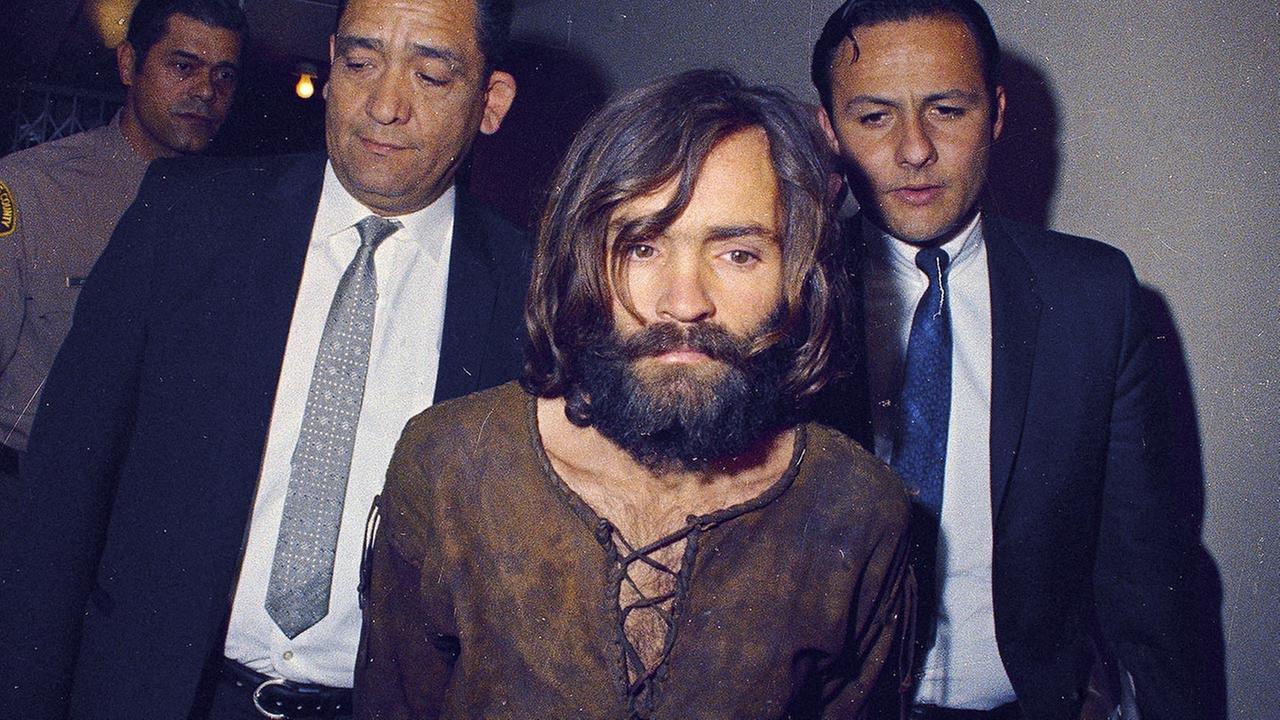 Sang Penggagas Pembunuhan Masal, Charles Manson, Meninggal di Usia 83