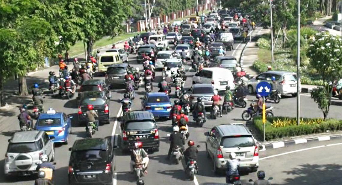 10 kota di indonesia paling padat penduduknya