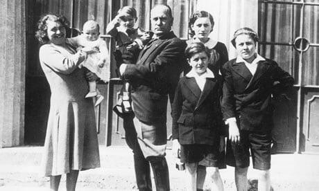 Gimana ya kalau Stalin, Mussolini, atau Osama Bin Laden punya anak? memang ada gan