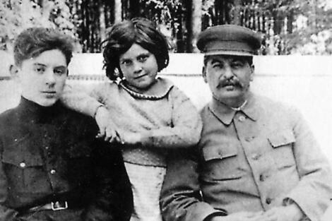 Gimana ya kalau Stalin, Mussolini, atau Osama Bin Laden punya anak? memang ada gan