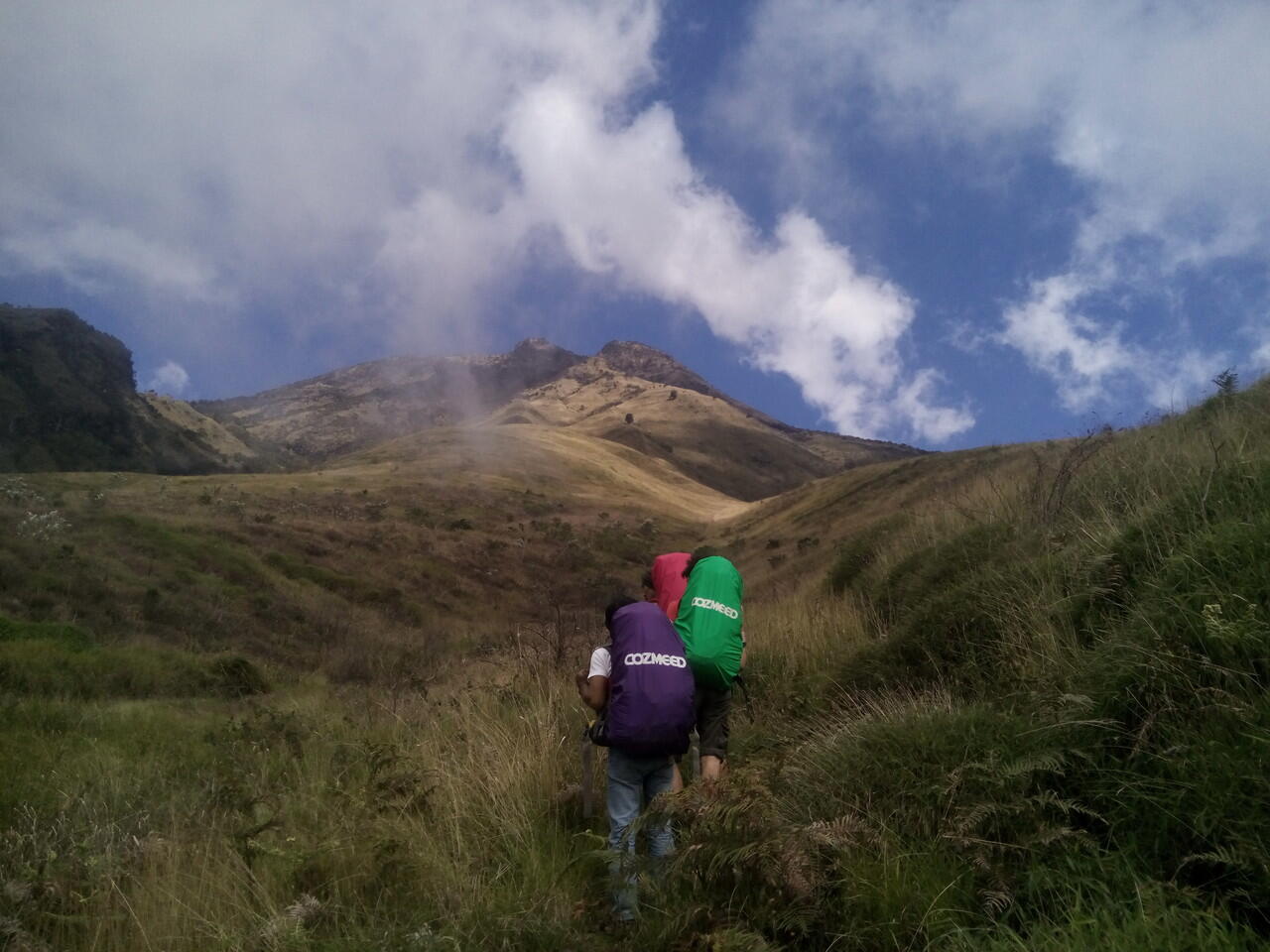 PENDAKIAN GUNUNG SUMBING VIA BOWONGSO ( KALA ITU BELUM TERJAMAH )