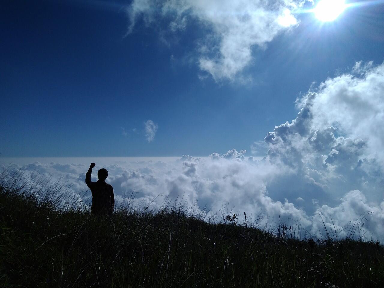 PENDAKIAN GUNUNG SUMBING VIA BOWONGSO ( KALA ITU BELUM TERJAMAH )