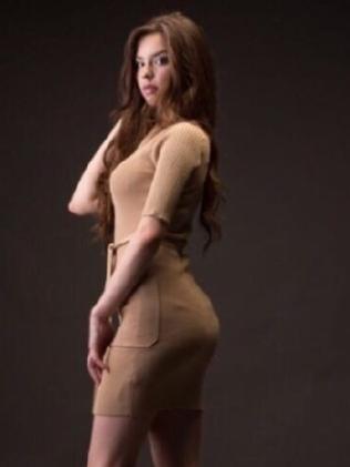 Model Cantik Ini Klaim Keperawanannya Dibeli Pengusaha Sebesar Rp 52 Miliar !