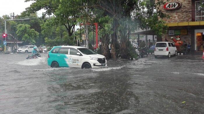 Hujan 2,5 Jam, Sebagian Surabaya Terendam Banjir