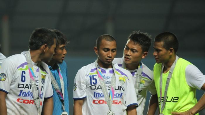 Akhirnya Firman Utina Resmi Gantung Sepatu Dari Dunia Kulit Bundar