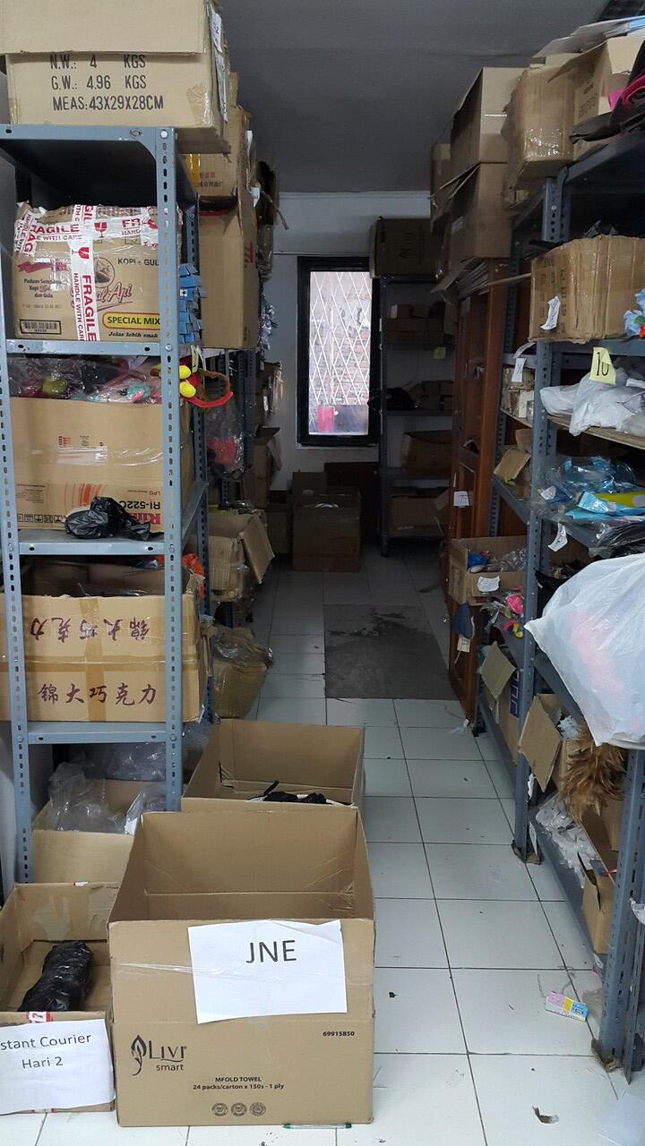 Butuh Laki / Wanita Packing barang Online Shop di Sunter Jakut Rp2jt