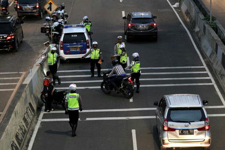 Terulang Lagi, Motor Ramai-ramai Lawan Arah di JLNT