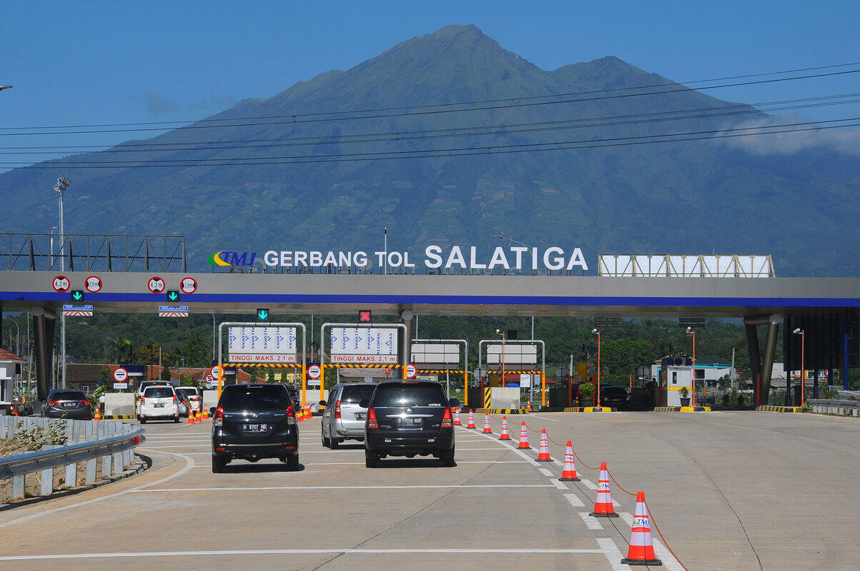 jalan tol terpanjang di indonesia