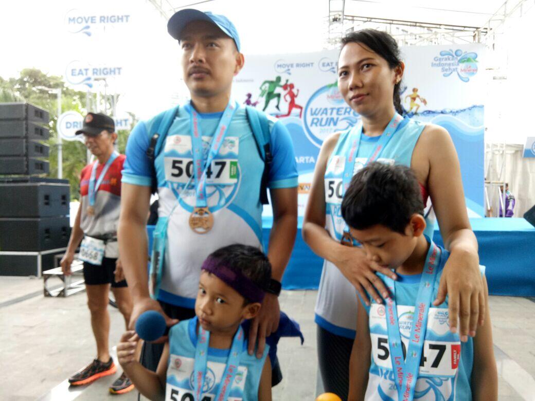 Serunya Lari Bareng Keluarga Di Water Run 2017 KASKUS