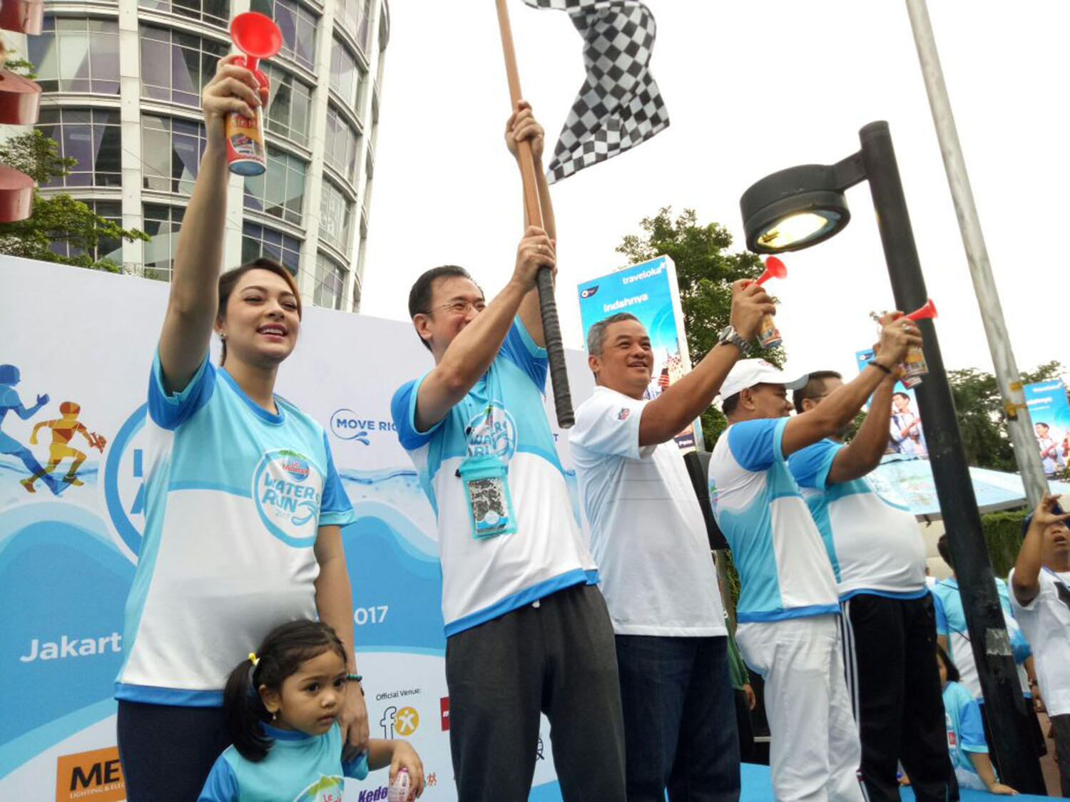 Serunya Lari Bareng Keluarga Di Water Run 2017 KASKUS