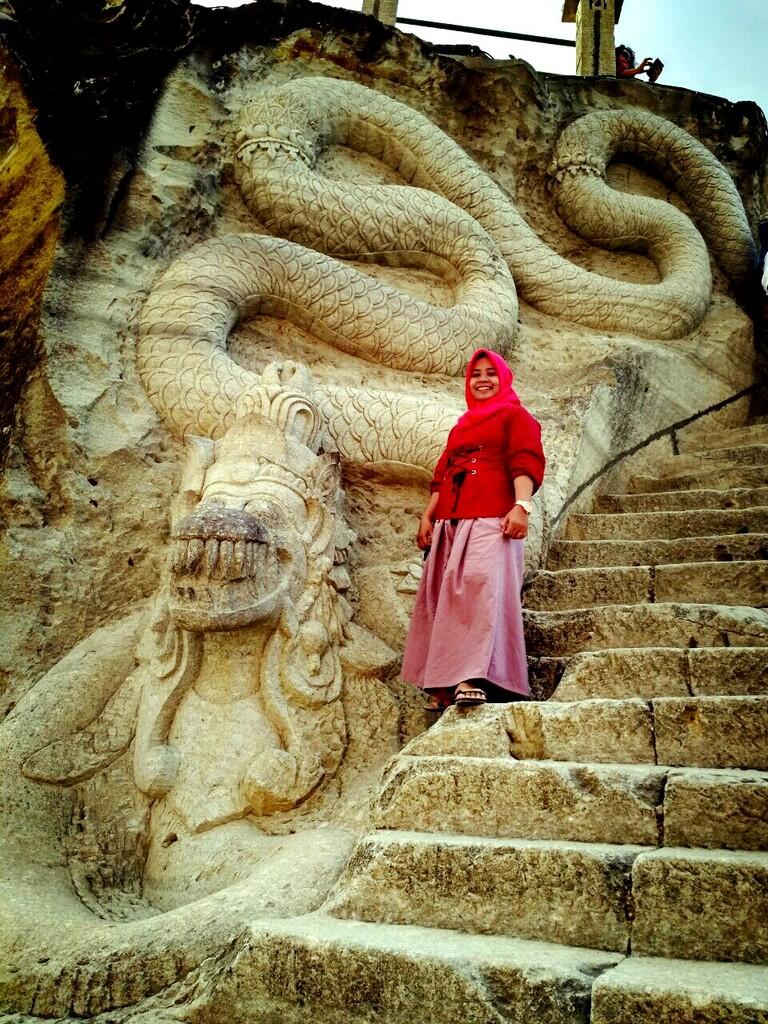 Tebing Breksi tebing naga di jogjakarta