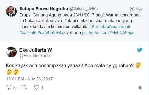 Geger Penampakan `Manusia Raksasa` Saat Gunung Agung Meletus