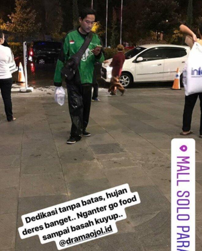 8 Perjuangan Driver Ojek Online Ini Mengharukan, Hargai Mereka Ya