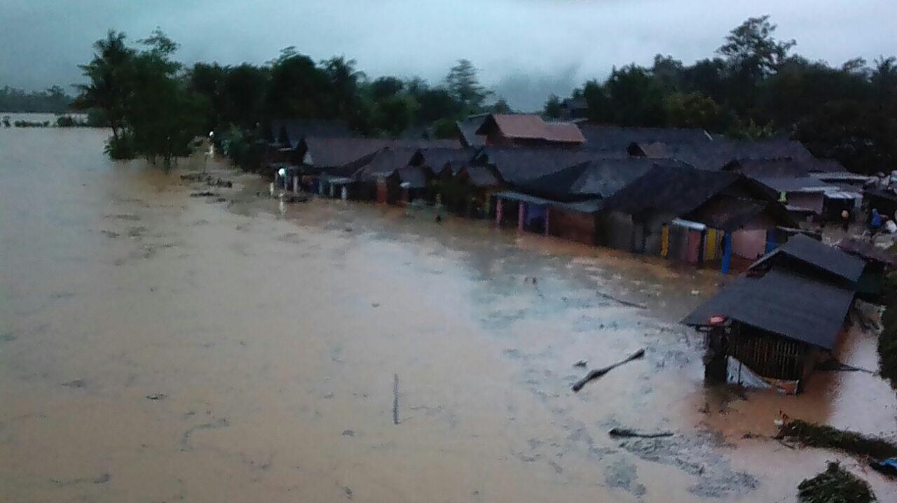 HOROR : Banjir Besar Landa PACITAN hari ini 