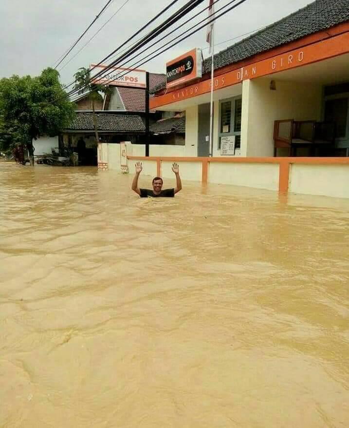 HOROR : Banjir Besar Landa PACITAN hari ini 