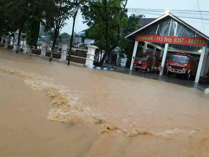 HOROR : Banjir Besar Landa PACITAN hari ini 