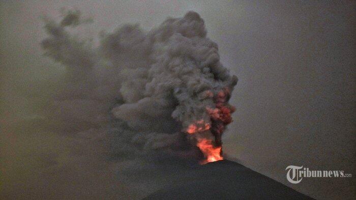 Menteri Luhut: Gunung Agung Sangat Sensitif