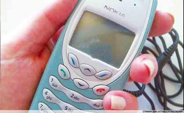 6 Kenangan Tak Terlupakan Bersama Handphone Jadul Ini Pasti Pernah Kamu Alami