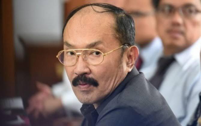 Kapolri: Bukan Cuma Fredrich Yunadi Yang Punya Pistol