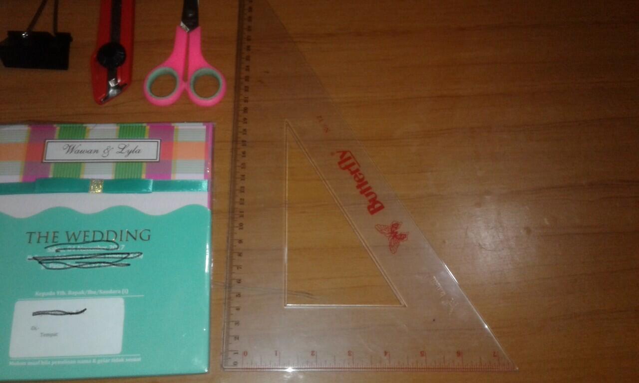 &#91;DIY EVENT&#93; Membuat Notes Mini Dari Kertas Bekas di Kantor & Undangan Nikah Mantan